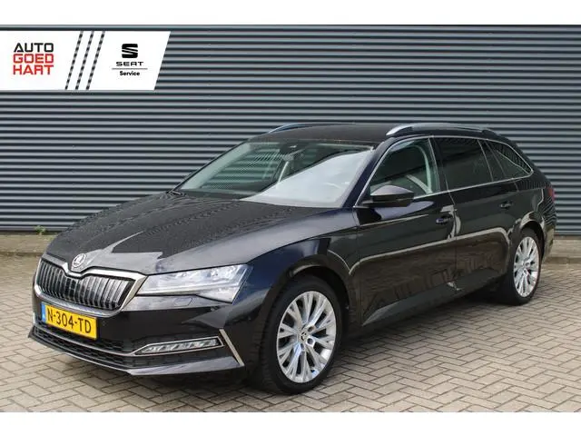 ŠKODA Superb Combi 1.4 TSI iV Business Virtual-Cockpit Afn.-trekhaak Memory-Stoelen Leer/Alcantara...