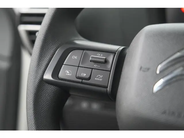 Citroen Ë-C4 Live 50 kWh | 11 KW lader | 93,1% SOH | Apple Carplay | Parkeersensoren | LED