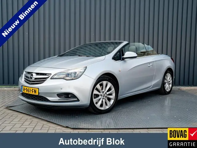 Opel Cascada 1.6 Turbo 170Pk Aut. Innovation | Parkeersensoren V&A | AGR-Stoelen | Navi | Prijs Rijk...