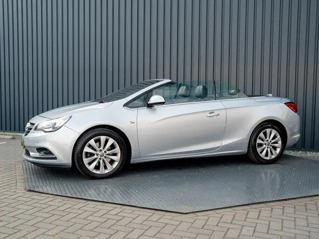 Opel Cascada 1.6 Turbo 170Pk Aut. Innovation | Parkeersensoren V&A | AGR-Stoelen | Navi | Prijs Rijk...