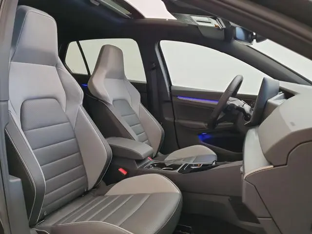 Volkswagen Golf GTE 1.5 eHybrid 272pk DSG/AUT Leder, Pano, Wegklapbare trekhaak, Head-up