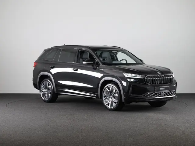 Skoda Kodiaq 1.5 TSI PHEV 204pk Sportline Business 204pk | Panoramadak | Verlengde garantie | Trekha...
