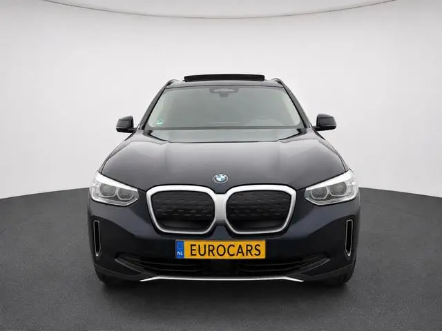 BMW iX3 High Executive Edition 80 kWh SOH 98,6% Panoramadak Trekhaak Navigatie Apple CarPlay Android...