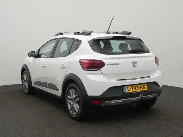 Dacia Sandero Stepway TCe 100 Bi-Fuel Essential - RIJKLAARPRIJS - LPG G3 - Trekhaak - All Seasonband...