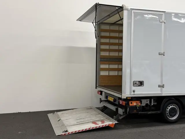 Renault Master T35 2.3 dCi 145PK Energy Bakwagen Meubelbak Laadklep Airco Navi Cruise Control