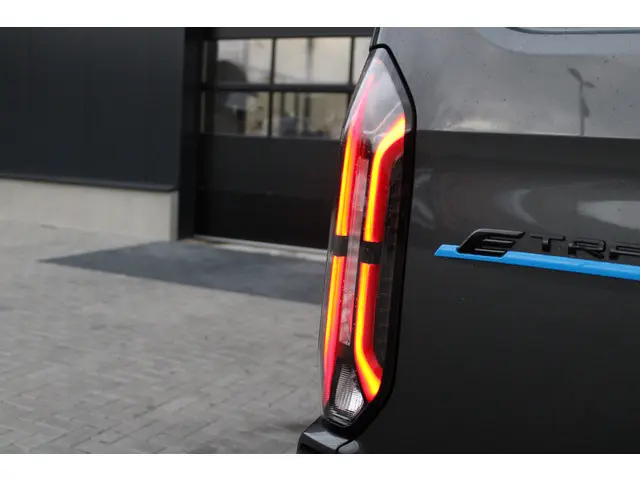 Ford E-Transit Custom