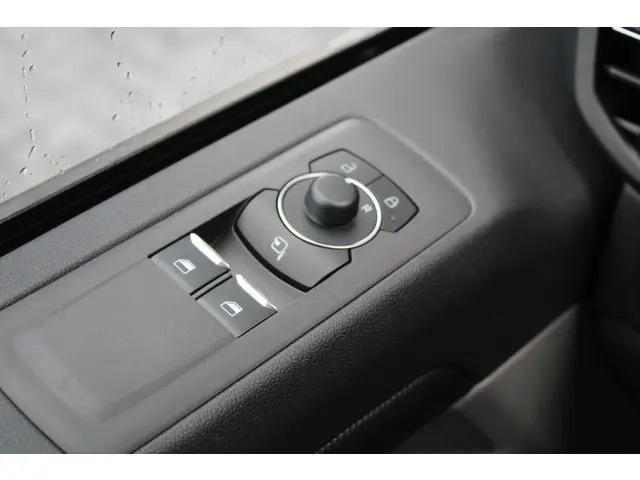 Ford E-Transit Custom