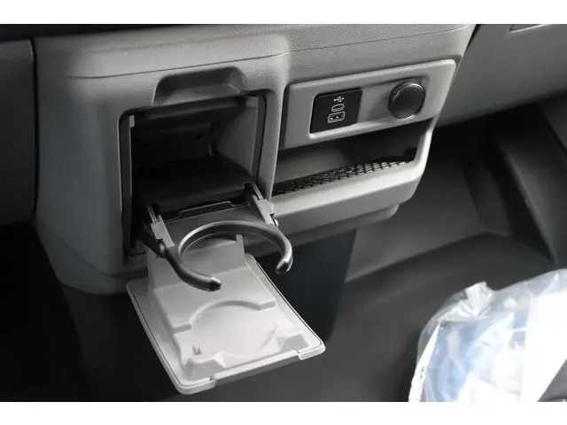 Ford E-Transit Custom