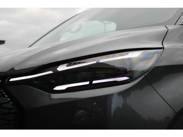 Ford E-Transit Custom