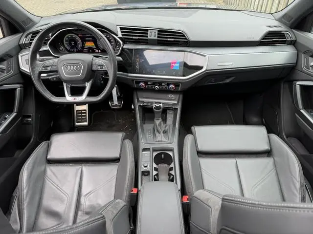 Audi Q3 Sportback 45 TFSI e S Edition 20"/B&O/Panoramadak/Leder/Matrix LED/Dodehoek/Adaptieve cruise...