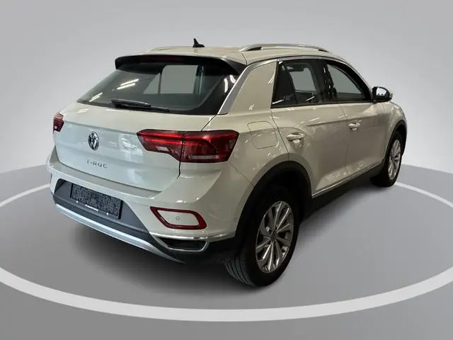 Volkswagen T-Roc 1.5 TSI 150pk DSG Style · Apple/Android Car Play · Parkeer assistent · Stoelverwarm...