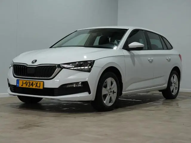 ŠKODA Scala 1.0 115 pk  TSI Ambition Cruise control Led koplampen Airco