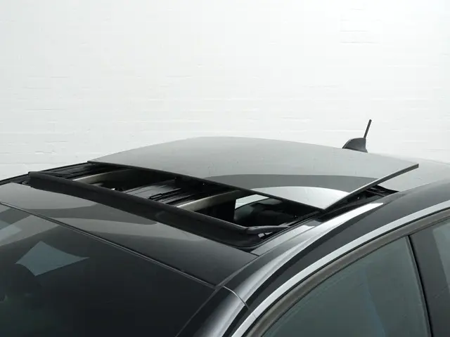 BMW i3 Basis iPerformance 94Ah 33 kWh M Sport- Panoramadak, Harman Kardon, Camera, Navi, Xenon Led,...