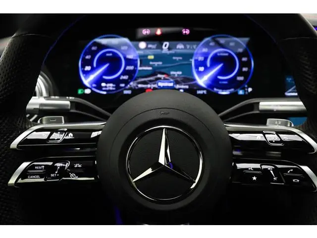 Mercedes-Benz EQS
