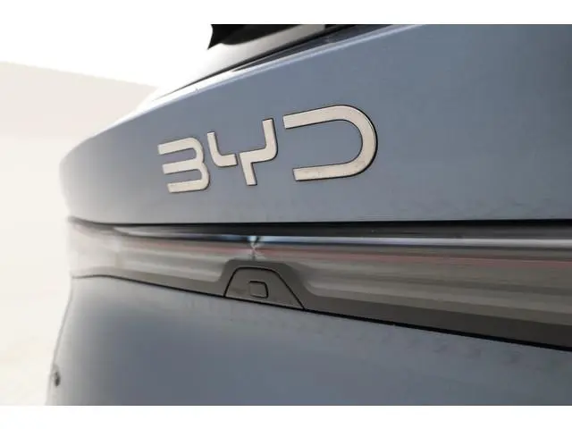 BYD SEAL