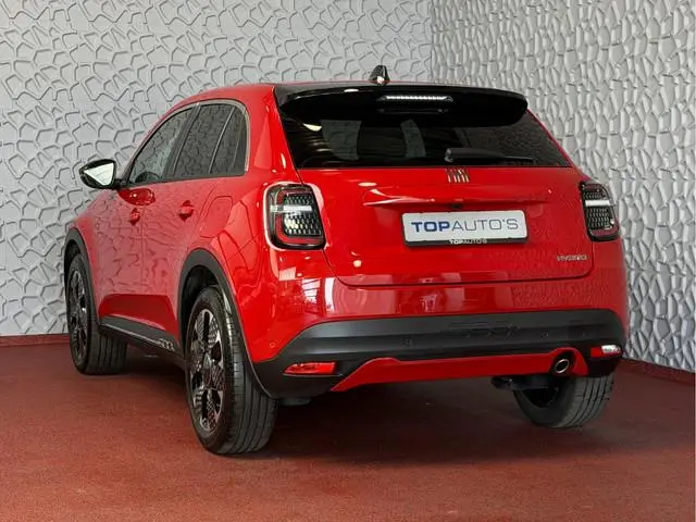 Fiat 600 1.2 Hybrid 145 PK La Prima • Full Options • Leder • Massage • Camera • CarPlay • ACC • Elek...