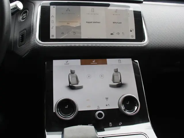 Land Rover Range Rover Velar 2.0 P400e | Navigatie | Apple Carplay/Android Auto | Camera | Parkeerse...