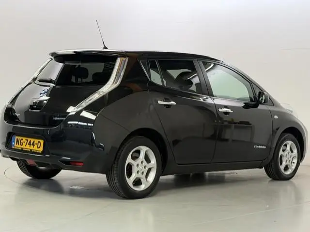 Nissan LEAF Acenta 30 kWh Navi/Camera/Keyless/Verw stoel