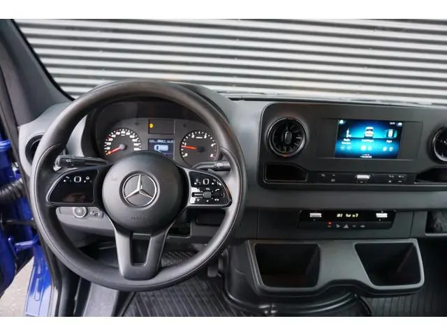 Mercedes-Benz Sprinter 516 160pk Automaat 3500kg L2H2 Dubbellucht Trekhaak Apple Carplay Camera