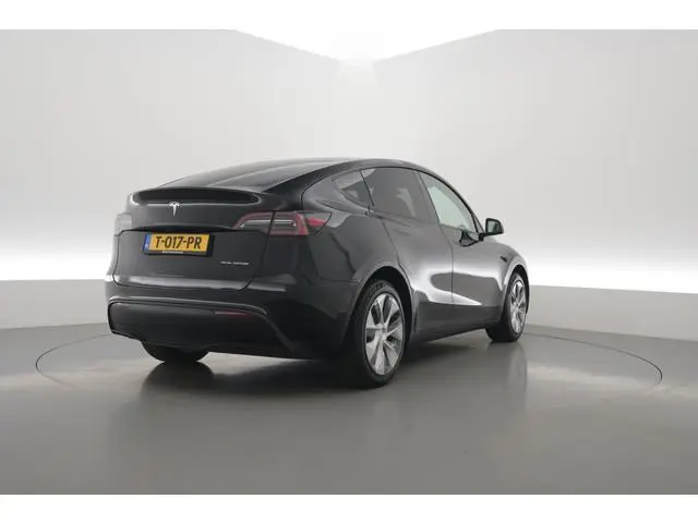 Tesla Model Y Long Range AWD 75 kWh | Autopilot | Pano | Voorst. + Achterbank Verw. | PDC V+A | Navi...
