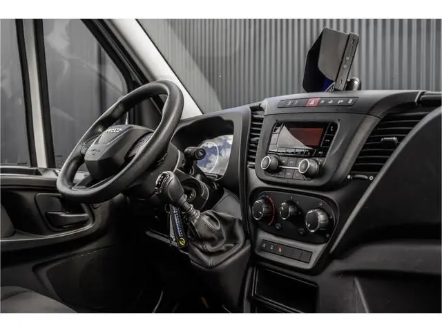 Iveco Daily **35S16V 2.3 L4H2 | Euro 6 | 157 PK | Airco | Camera | 3500 KG Trekgewicht | MF Stuur |...