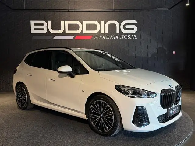 BMW 2-serie Active Tourer 218i | M-sport | Head-up | 360 Camera