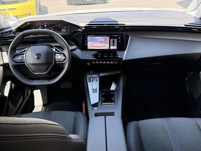 Peugeot 408 1.2 Hybrid 145 e-DCS6 Allure Adapt. Cruise / Camera / Carplay / Clima