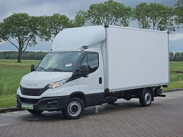 IVECO DAILY 35S14       bakwagen laadklep!