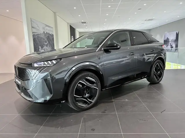 Peugeot e-3008 GT Exclusive 210 73 kWh Volledig leder interieur