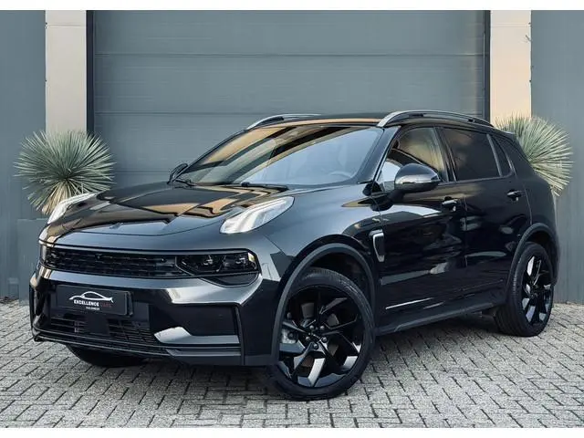 Lynk & Co 01