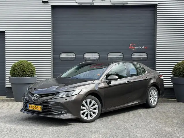 Toyota Camry 2.5 Hybrid Dynamic | Camera | Lederen Bekleding | Stoelverwarming | Lichtmetalen Velgen...