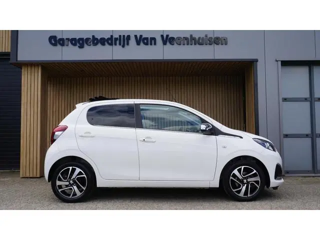 Peugeot 108 1.0 e-VTi 72pk Allure TOP! 5Drs Cabrio Automaat Groot Scherm Keyless Clima A-Camera 15in...