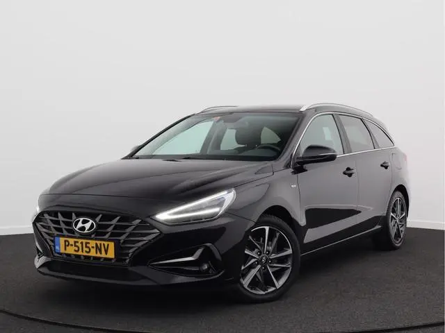 Hyundai i30 Wagon 1.5 T-GDi MHEV Premium/ trekhaak/ lage km/ zeer mooi!