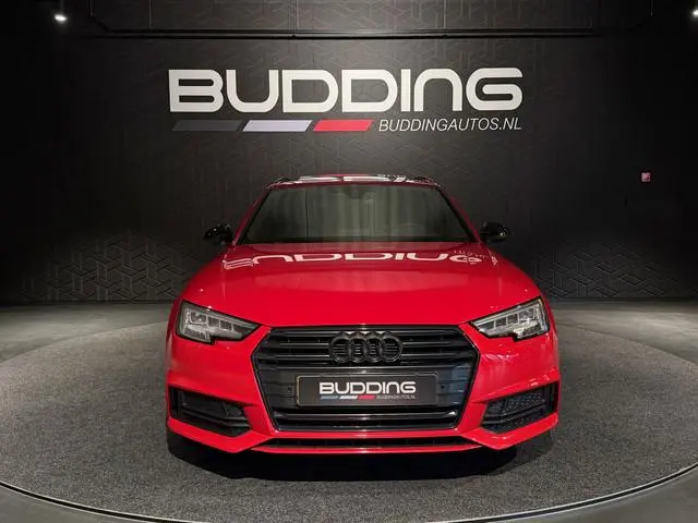Audi A4 Avant 1.4 TFSI S-Line | Pano | Trekhaak | Massage | RS Seats | 20''inch
