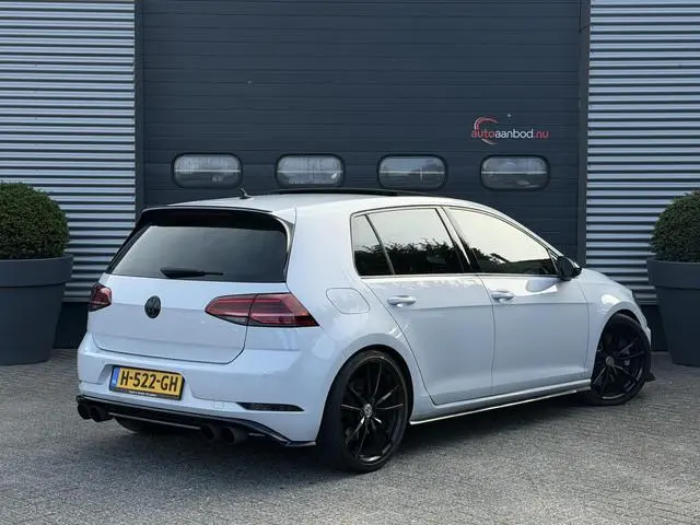 Volkswagen Golf 2.0 TSI 4Motion R 405 PK| Akrapovic | Panoramadak | Camera | Adaptive Cruise Control...