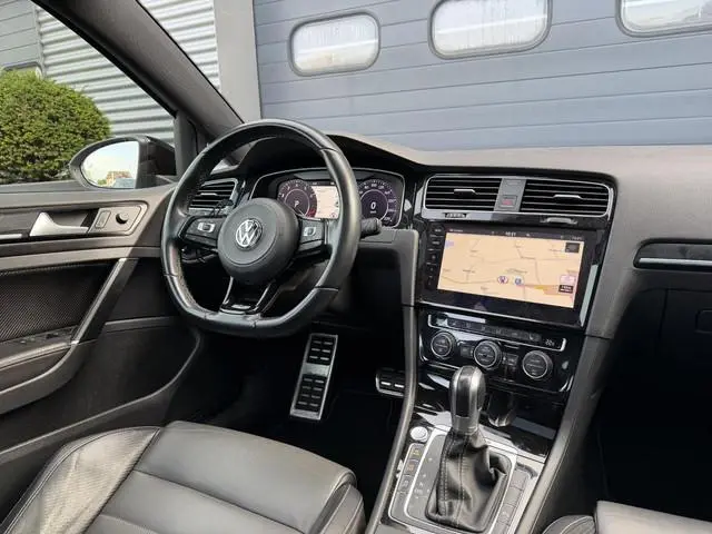 Volkswagen Golf 2.0 TSI 4Motion R 405 PK| Akrapovic | Panoramadak | Camera | Adaptive Cruise Control...