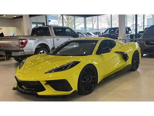 Chevrolet Corvette C8 3LT Stingray Convertible R-Pack