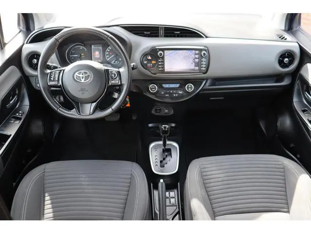 Toyota Yaris 1.5 Hybrid Aspiration, All Seasons, Cruise Control , Safety Sense