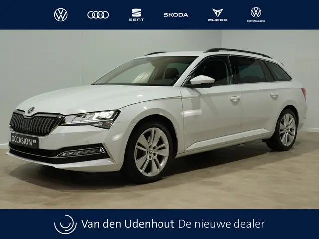 ŠKODA Superb Combi 1.4 TSI iV 204pk PHEV Business Edition Plus Trekhaak | Camera | Memory | Carplay...