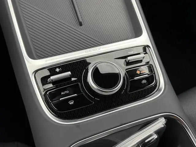 Geely Starray EM-i