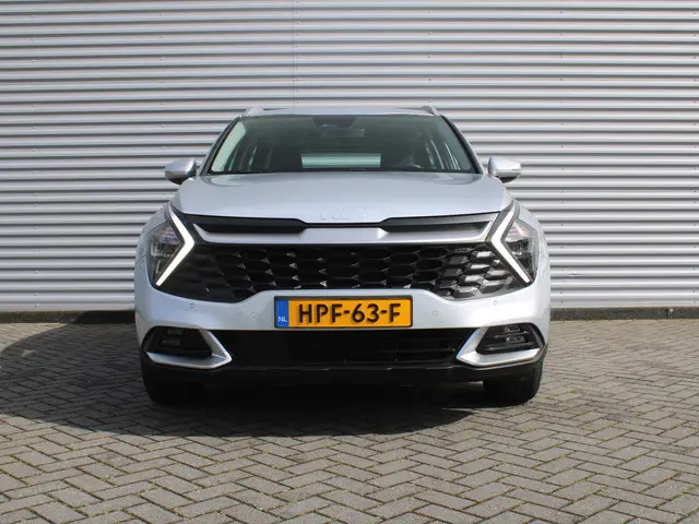 Kia Sportage 1.6 T-GDi Hybrid DynamicLine | Camera | Cruise adapt. | Navi | 17" LM | Clima v+a | LED...