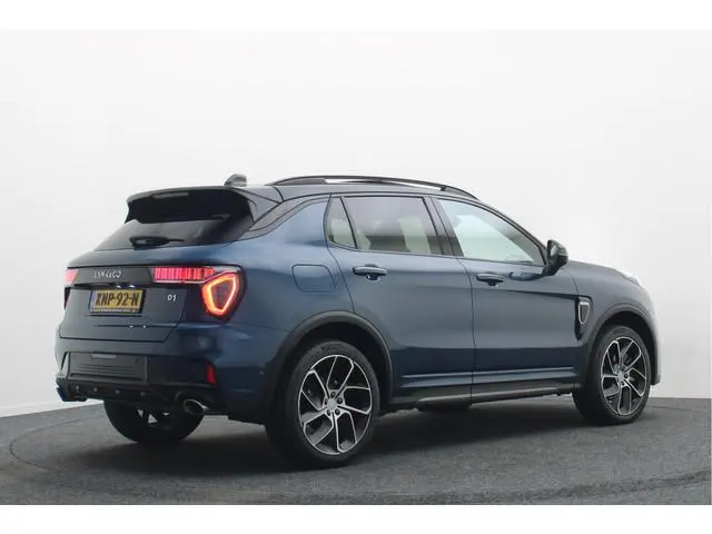 Lynk & Co 01