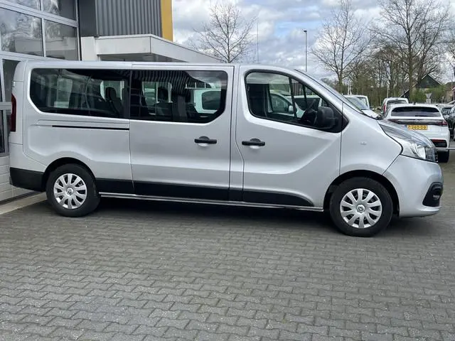 Renault Trafic Passenger 1.6 dCi BTW / BPM vrij Marge Lengte 2 Airco Cruise control Navigatie PDC 1e...