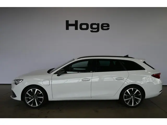 SEAT Leon Sportstourer 1.4 TSI eHybrid PHEV FR Clima Navigatie Virtual Carplay Rijklaarprijs! Inruil...