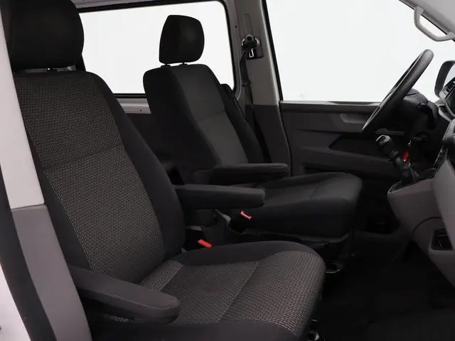 Volkswagen Transporter T6.1 2.0 TDI DUBBEL CABINE L2H1 + COMFORTSTOELEN | TREKHAAK | APPLE CARPLAY |...