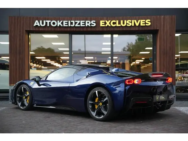 Ferrari SF90 Spider