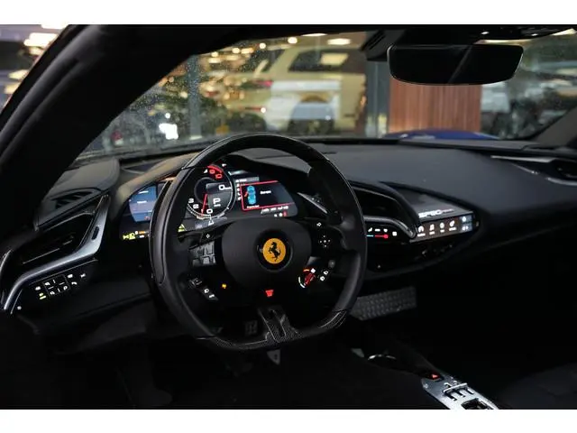 Ferrari SF90 Spider