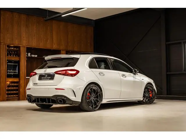 Mercedes-Benz A-klasse AMG 35 4MATIC Burmester | Pano | 1e eigenaar