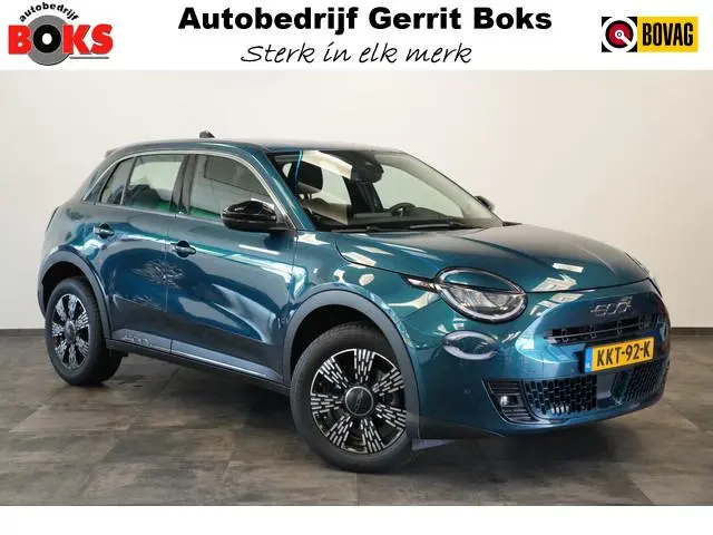 Fiat 600 1.2 Hybrid Urban Cruise/Climate Carplay PDC Camera Keyless Entry/Start