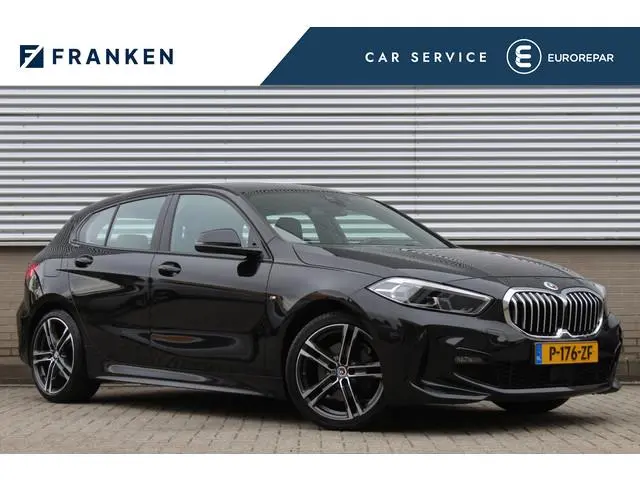 BMW 1-serie 118i Business Edition | M-Sport | Origin NL | Camera | Trekhaak | Navigatie